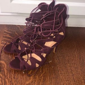 LACE UP BURGUNDY / PURPLE HEELS